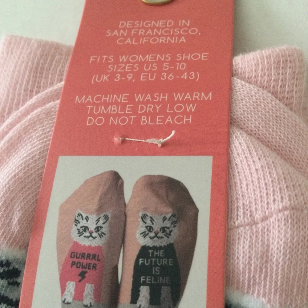 YELLOW OWL WORKSHOP THE FUTURE IS FELINE WOMENS SOCKS OS NWT